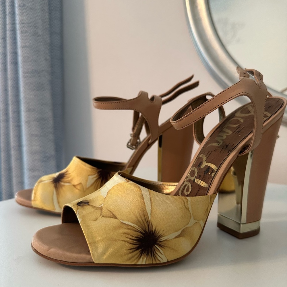 Sam Edelman Tan and Yellow Floral Women's Heels